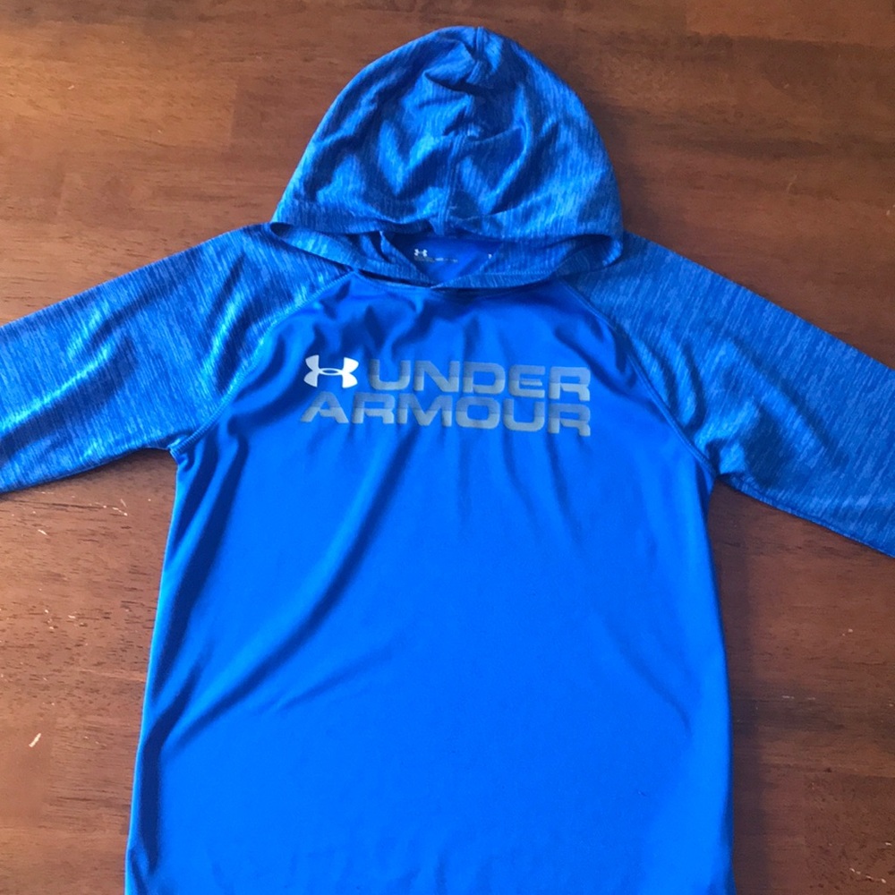 Boys Under Armour long sleeve top
